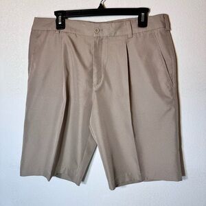 Nike Golf Shorts Pleated Front 405850-235 Tan Mens Size 34